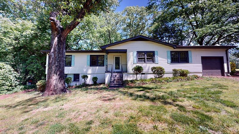 1st image of 7 Hiwassee Dr
