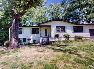 7 Hiwassee Dr, Greenville, SC 29617