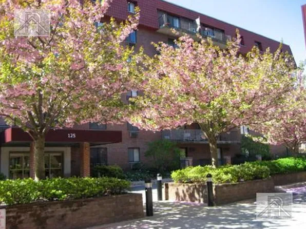 125 Pleasant St, Brookline, MA