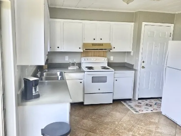 6255 Warren St APT G, Groves, TX 77619