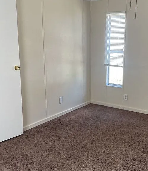 521 E Veterans Memorial Blvd #301 — Photo 23