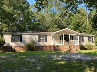1119 Otter Ln, Manning, SC 29102