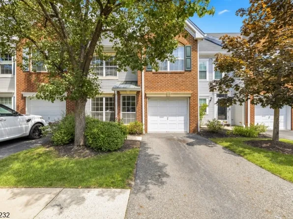 55 Heritage Ct, Montville Twp., NJ 07082