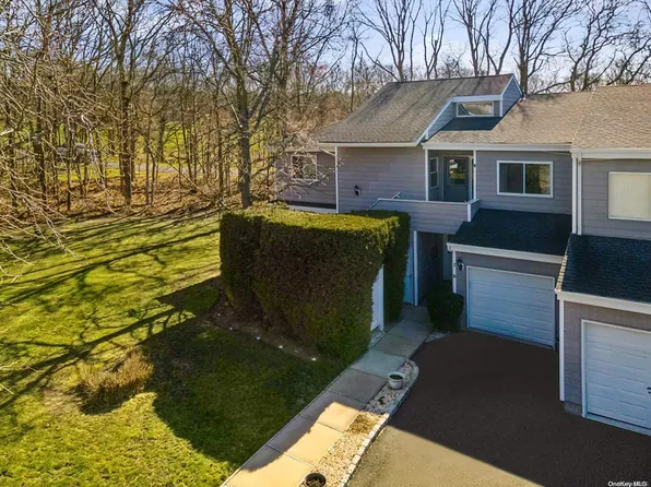8 Vista Drive #8, Manorville, NY 11949