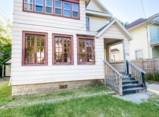 305 Ferguson St, Lansing, MI 48912