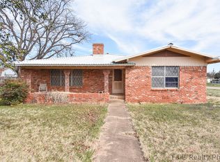 400 N Walnut St, Holliday, TX 76366