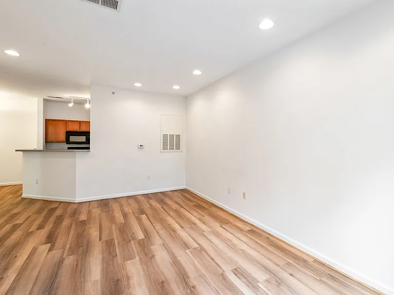 760 Walker Sq #3C — Photo 18