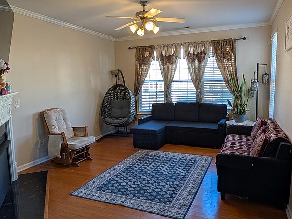 2nd image of 7869 Spungold St