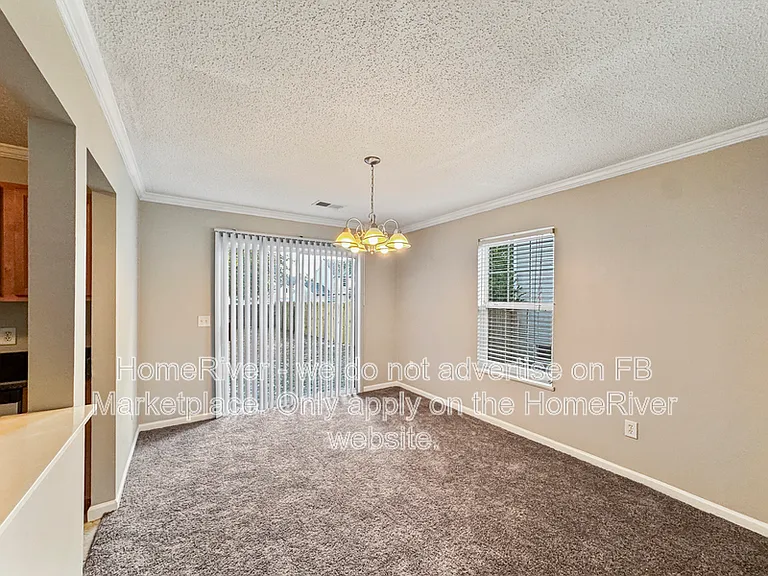 733 Elderberry Ln — Photo 3