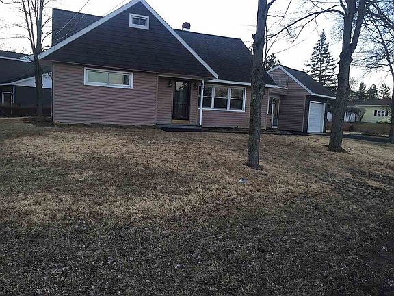 3rd image of 15 Haven Ln