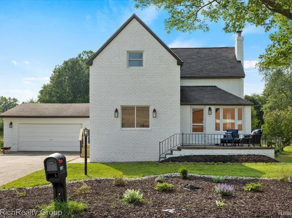 20977 East St, Southfield, MI 48033