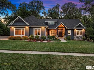 609 Poinsettia Pl, Springfield, IL 62711