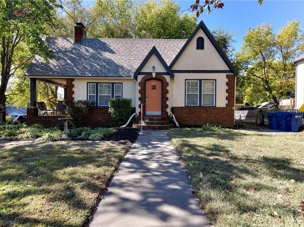 224 N Lightburne St, Liberty, MO 64068
