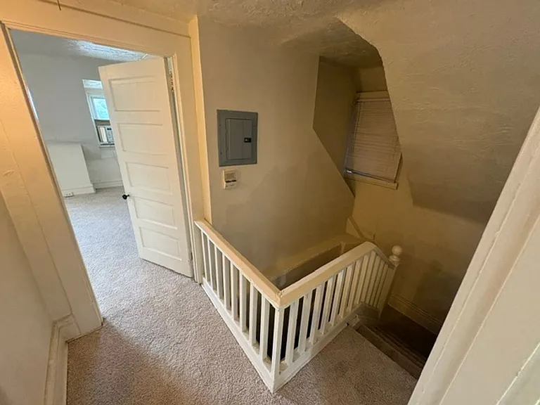 340 N Craig St — Photo 14