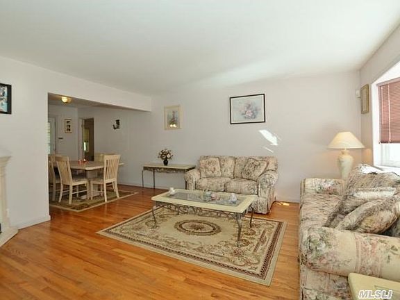 2nd image of 3 Eliot Pl