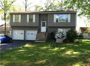 146 Brewster Ave, Piscataway, NJ