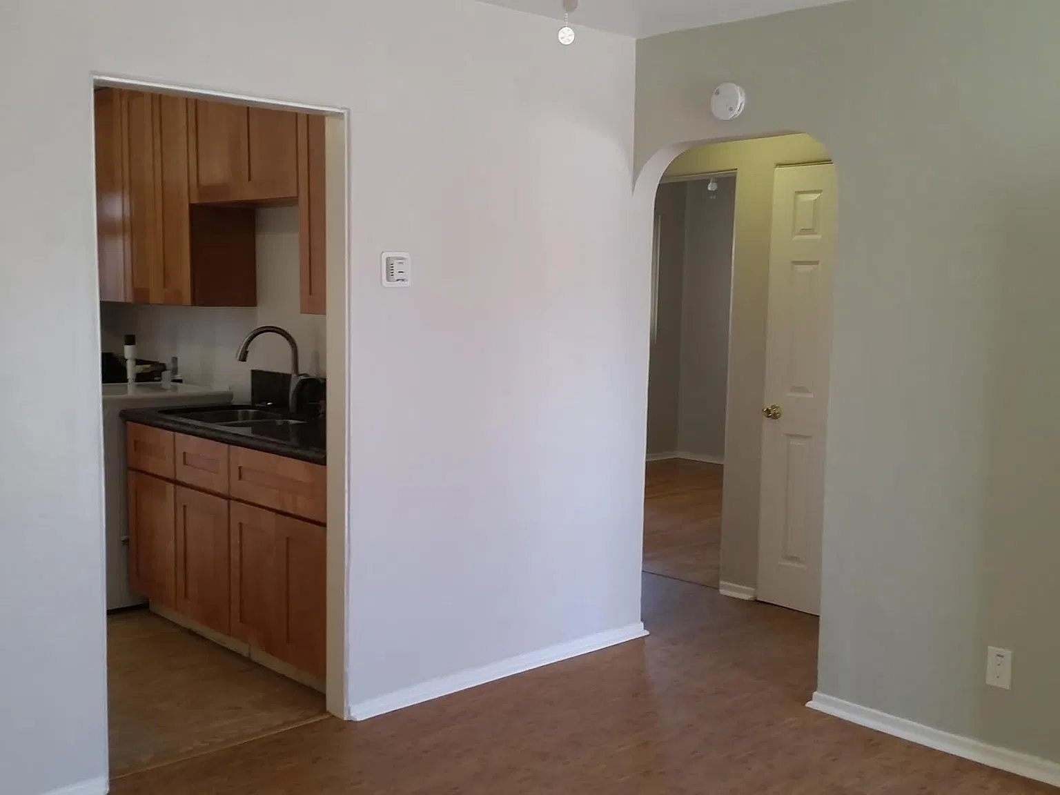 2 bed, 800 sqft, $2,450 — Photo 2