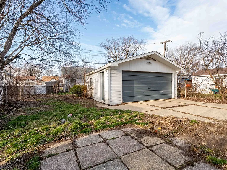 14921 Myola Ave — Photo 33