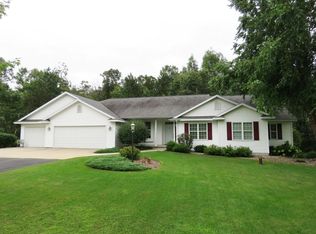 10233 Yellow Brick Rd, Amherst, WI 54406