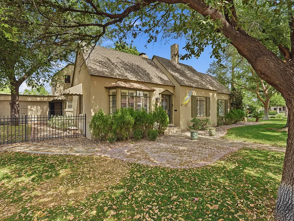 1238 W Coronado Rd