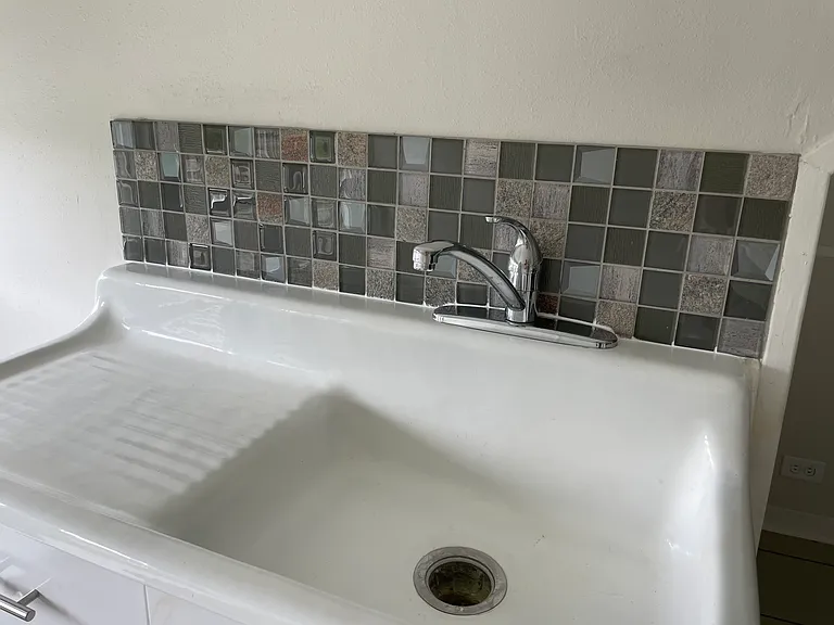 648 Wisconsin St #5 — Photo 3