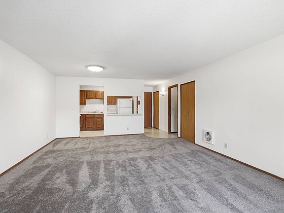 5th image of 10441 Greenbrier Rd APT 120