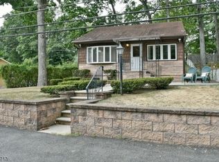 400 Brooklyn Mountain Rd, Hopatcong, NJ 07843