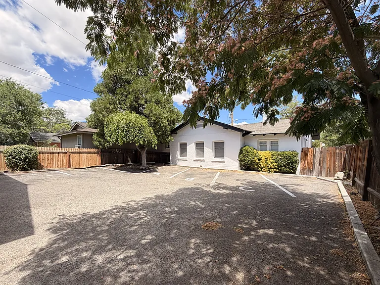 319 Thoma St — Photo 20