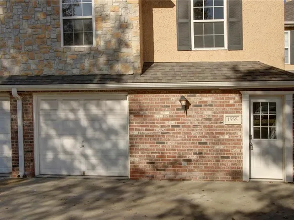1555 E 120th St, Olathe, KS 66061