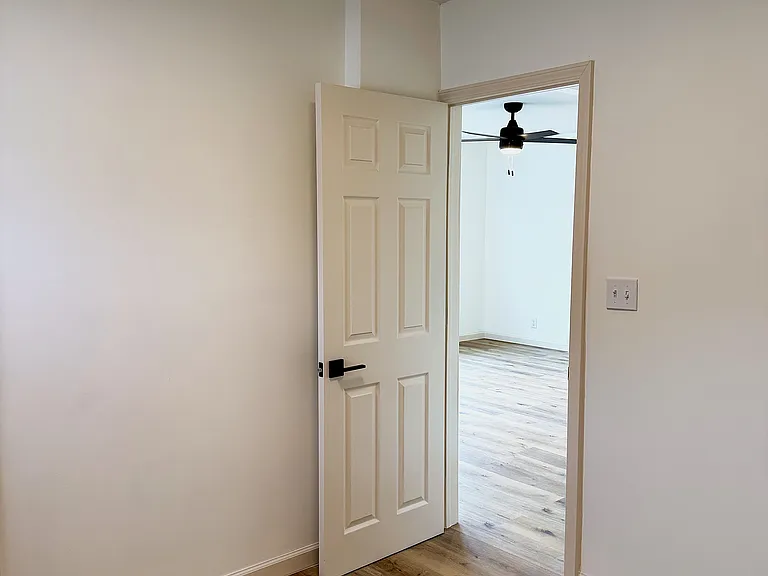 802 W Harvard St — Photo 14