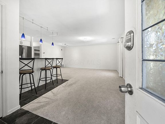 5th image of 1631 Roxbury Rd #B6