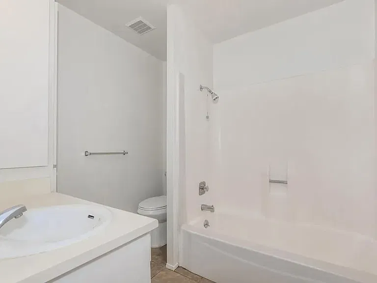Pacific Terrace — Photo 50