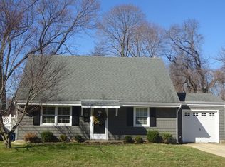 28 Parker Pl, Shrewsbury, NJ