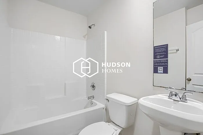 102 W Pliler St #100 — Photo 10
