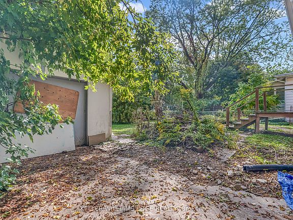 5th image of 63 Minnewawa Rd