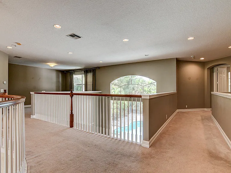 670 Edgebrook Ln — Photo 30