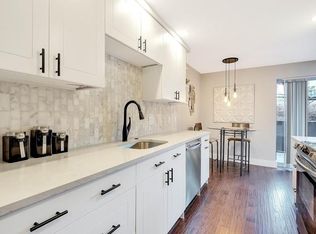 1212 Greendale Ave APT 301, Needham, MA 02492