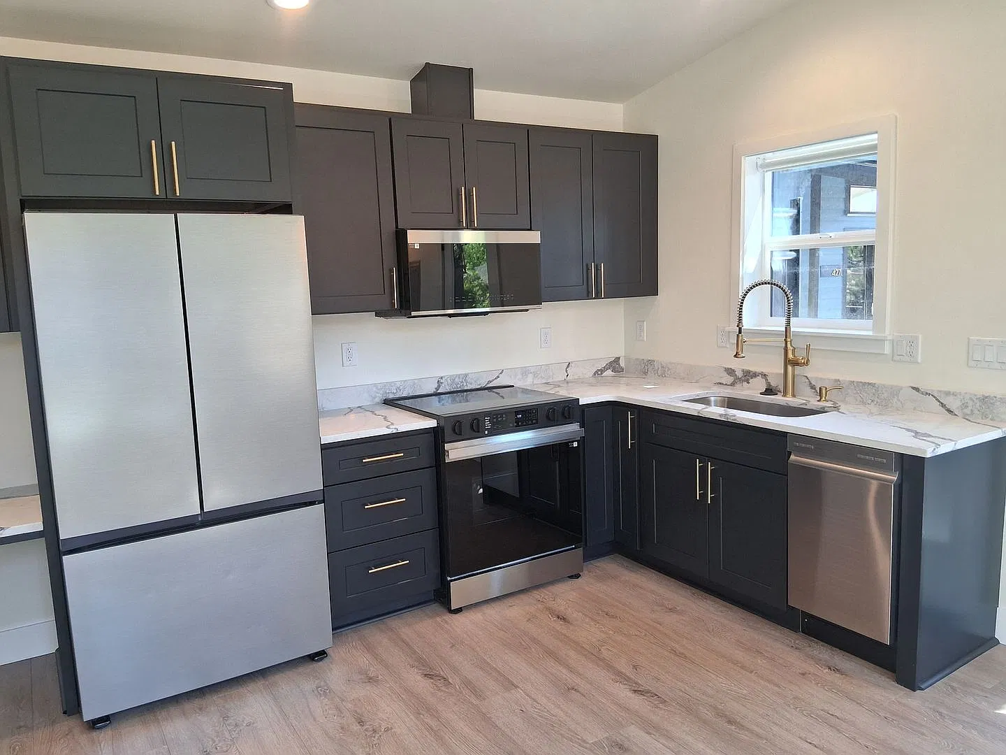 Stylish Newer Built One-bedroom in the Heart of Ashland — Photo 1