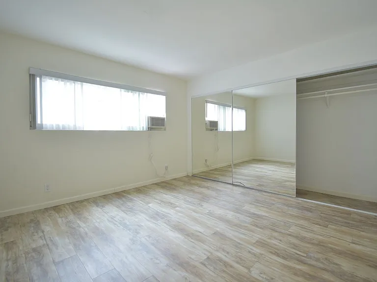 10920 National Blvd — Photo 19