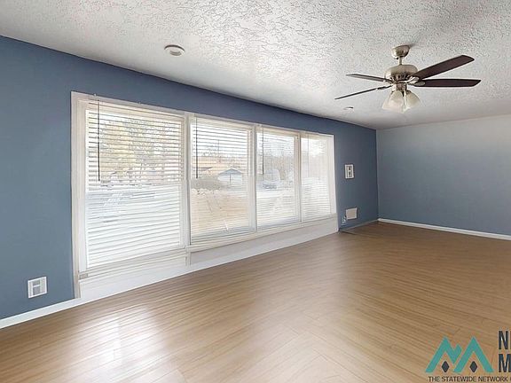 3rd image of 1510 S Grandview Dr
