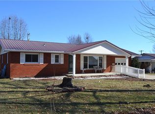 208 Lynn Ave, Eldon, MO 65026