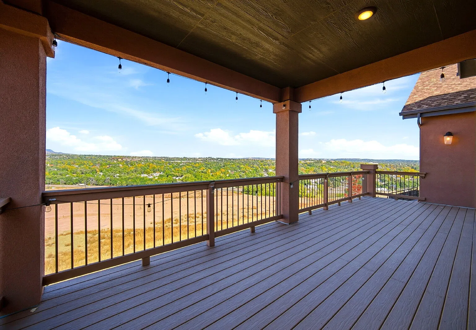 5 bed, 3.0 bath, 4192 sqft, $4,200 — Photo 3