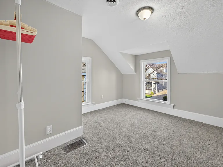 1566 Winchester Ave — Photo 29