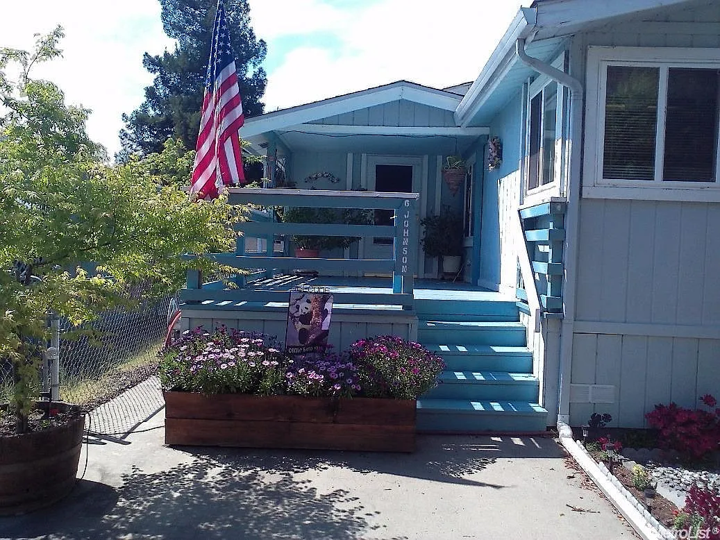 6 Summersky Way photo 1