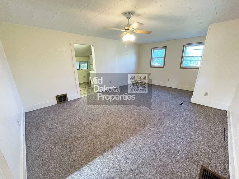 716 W Ash Ave — Photo 7