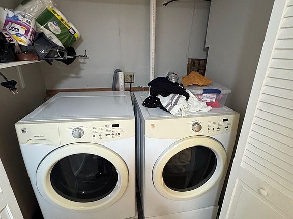 3rd image of 166 Eleanor Rd #1