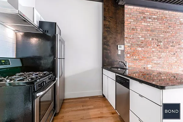 Rented by Bond New York | media 24