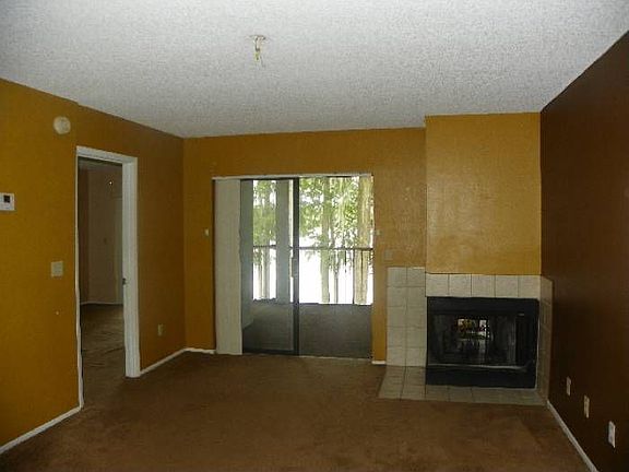 3rd image of 25209 Northlake Dr