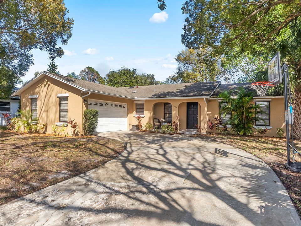 1st image of 1014 Fairway Dr