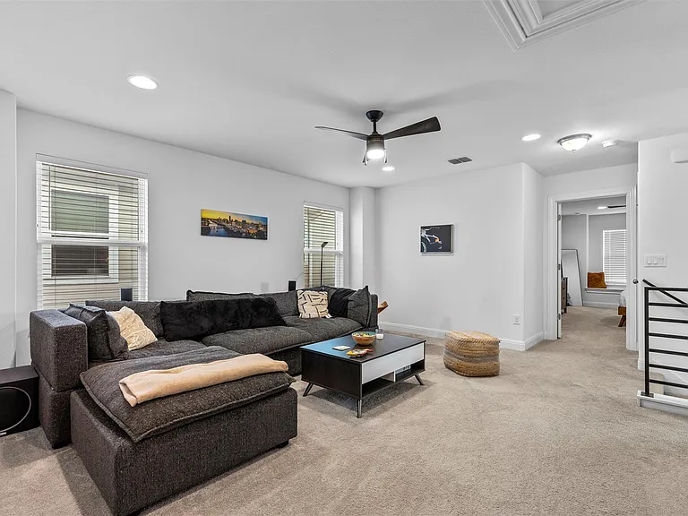6201 Pine Leaf Trl — Photo 15